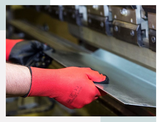 Гибка металла в Южно-Сахалинск от 620 руб. - Надёжно и быстро